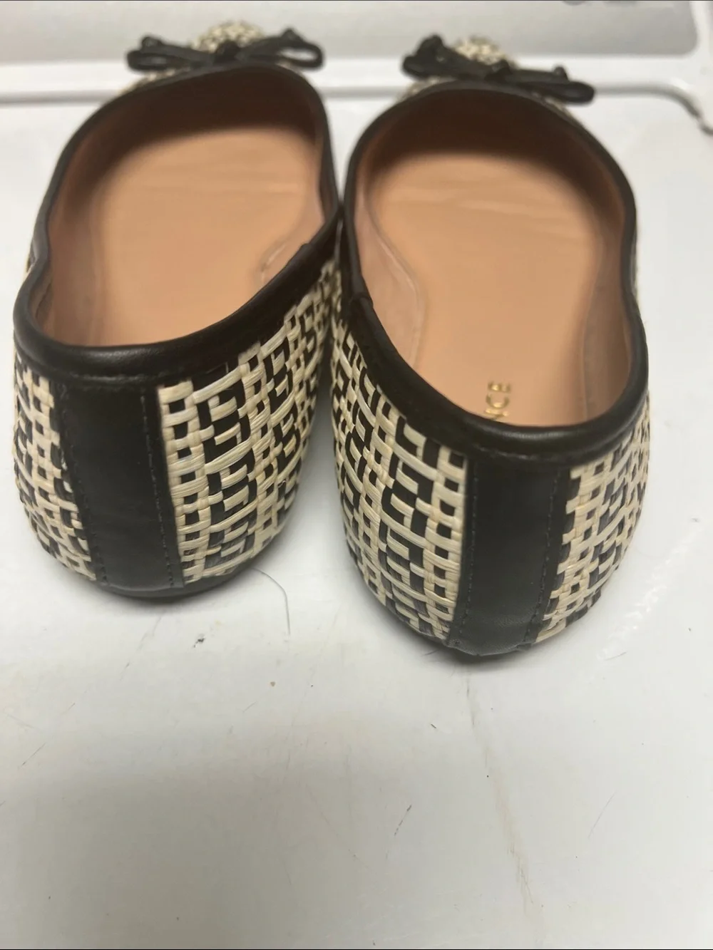 N/A pointed toe